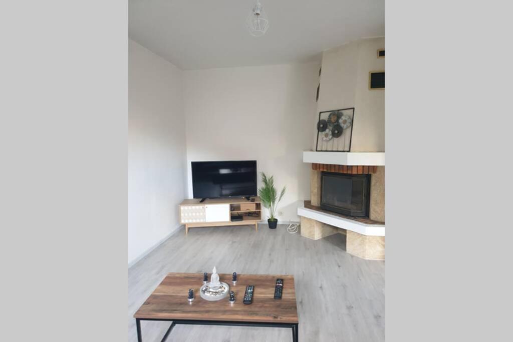 Belle Maison Entiere Troyes Luaran gambar